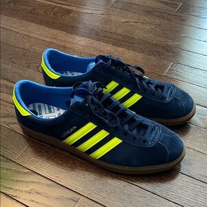 Adidas Hochelaga SPZL Men's Sneakers in Dark Blue and Bright Yellow (Limited)